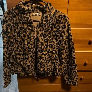 Leopard crop fleece sweatshirt